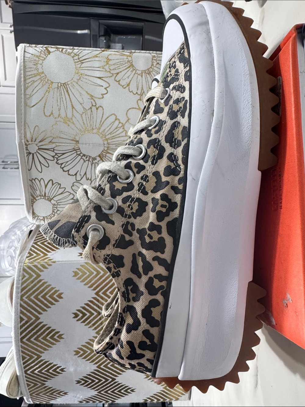 Converse Unisex Leopard Platform Sneaker with Chunky White Sole - Picture 5 of 9